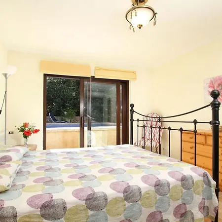 Llop Holiday home *