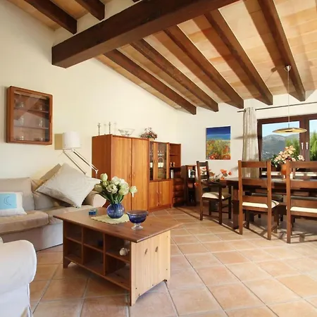 Llop Holiday home *